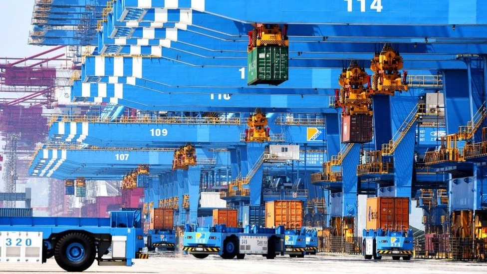 Why even giant ships can not solve the shipping crisis