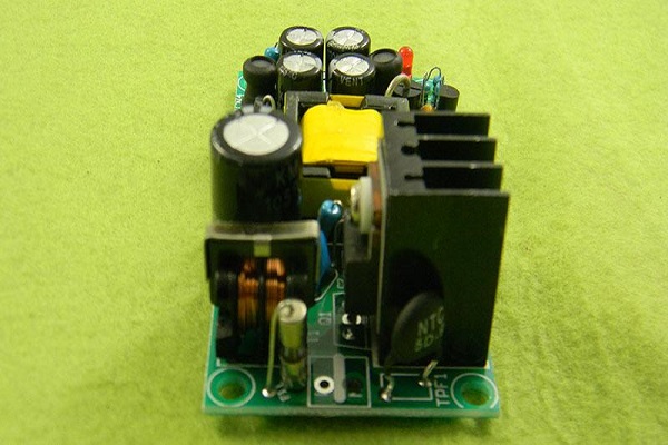 The structure and principle of switching power supply